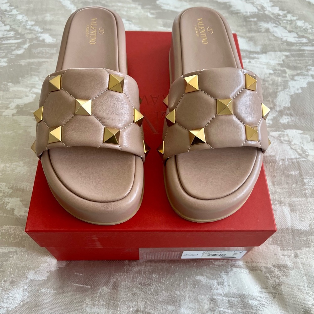 New Valentino Roman Stud 50 Leather Platform Slides